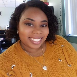 Meet your Posher, Angie